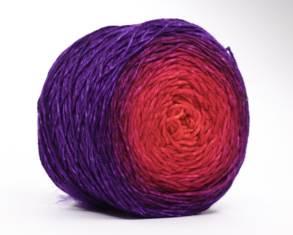 TUPTUP - hand dyed gradient yarn 230g - merino wool - 03 VIKI - Image 4