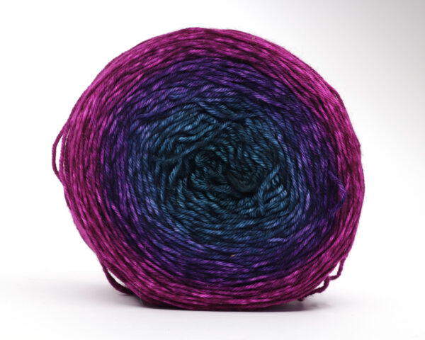 TUPTUP - hand dyed gradient yarn 230g - merino wool - 28 CSILLA