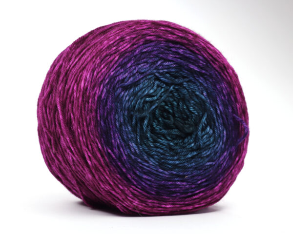 TUPTUP - hand dyed gradient yarn 230g - merino wool - 28 CSILLA - Image 2