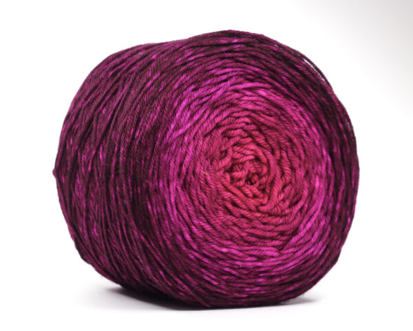 TUPTUP - hand dyed gradient yarn 230g - merino wool - 333 MIRA - Image 2