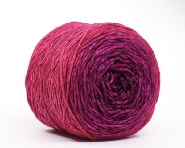 TUPTUP - hand dyed gradient yarn 115g - merino wool - 333 MIRA - Image 4